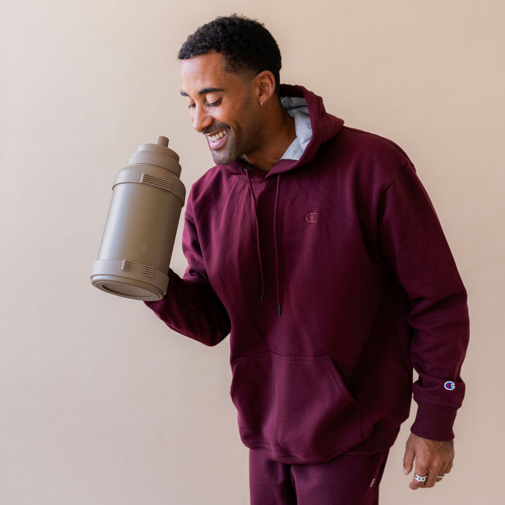 78-oz-titan-bottle-pastel-collection-r0 32_Manna_Website_Lifestyles_Titan_Darker_2.jpg