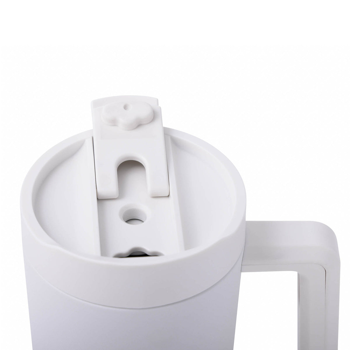 40-oz-top-tumbler-x3 CoreHome_MannaHydration_Whites_Raw-51.jpg